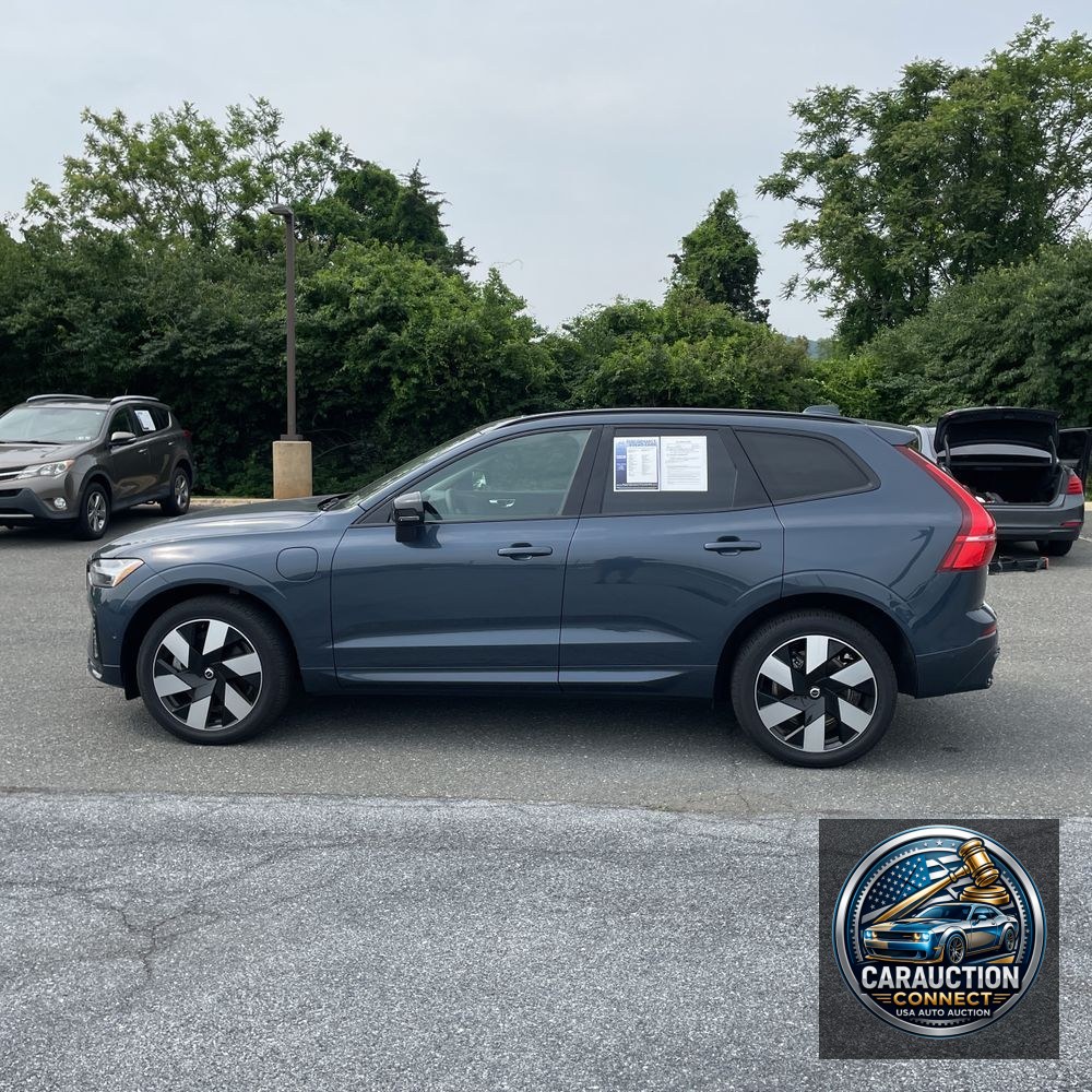 2024 Volvo XC60 T8 - Plus PHEV