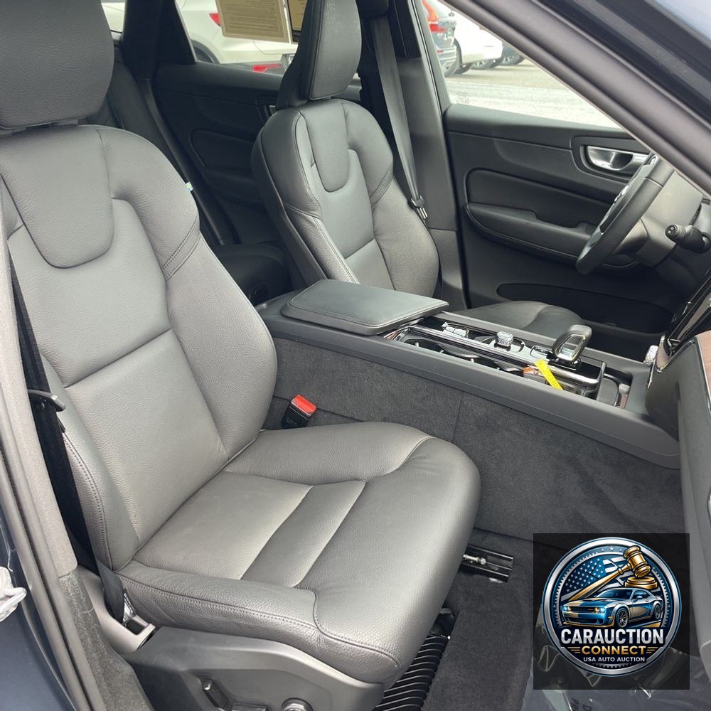 2024 Volvo XC60 T8 - Plus PHEV
