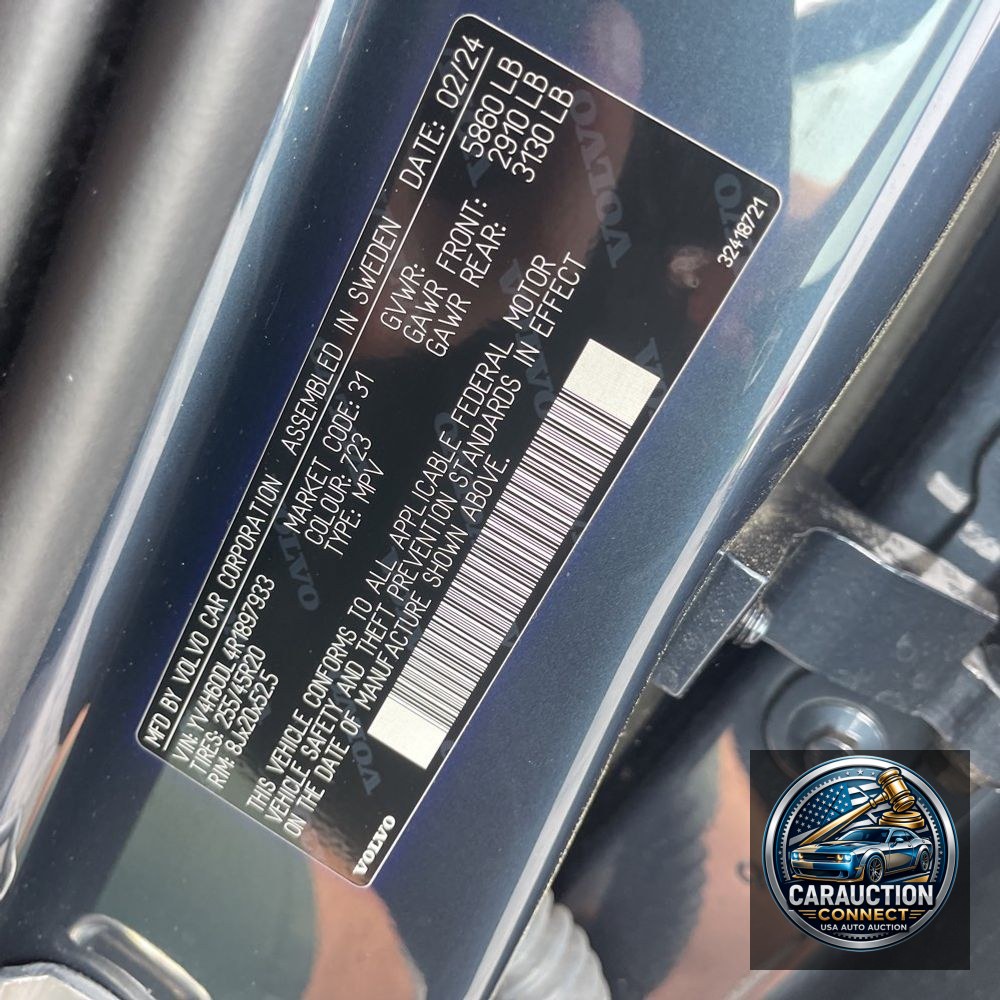 2024 Volvo XC60 T8 - Plus PHEV