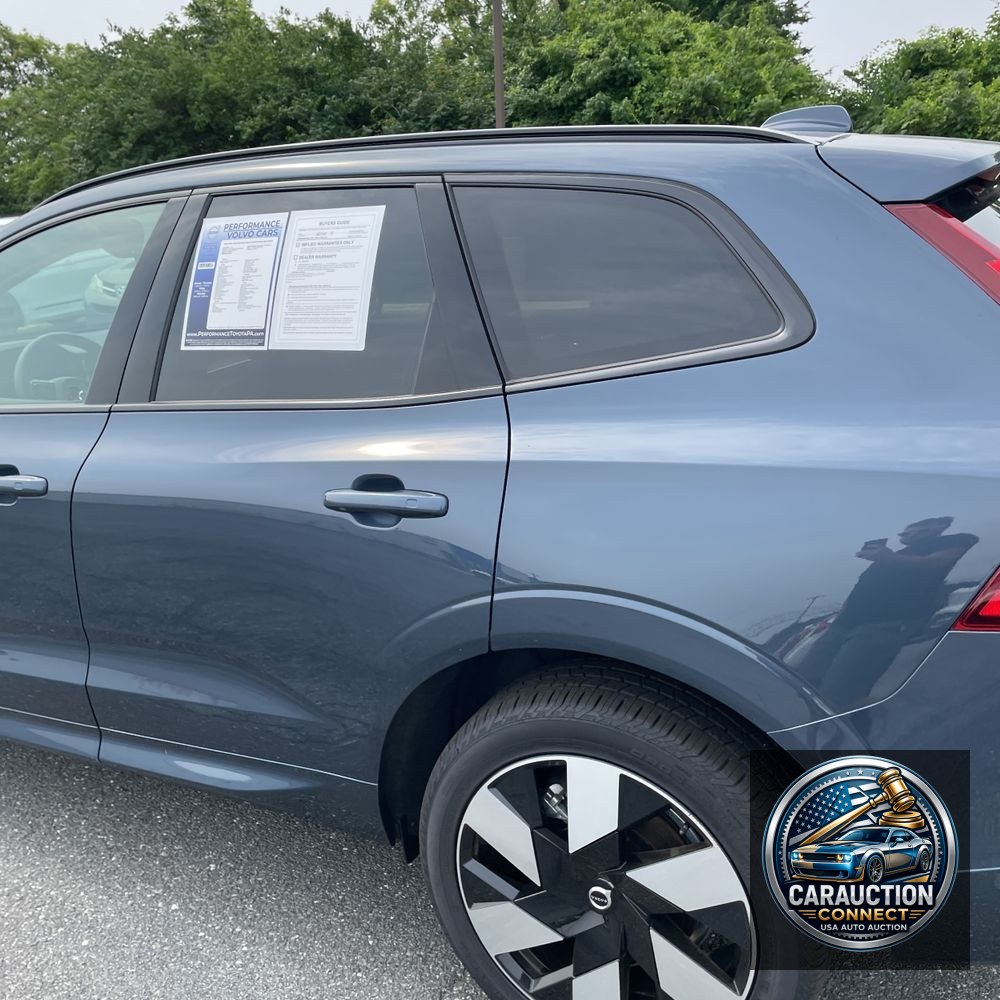 2024 Volvo XC60 T8 - Plus PHEV
