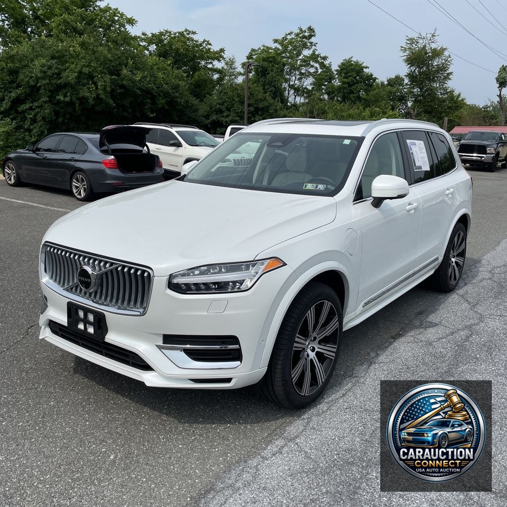 2024 Volvo XC90 T8 - Plus PHEV