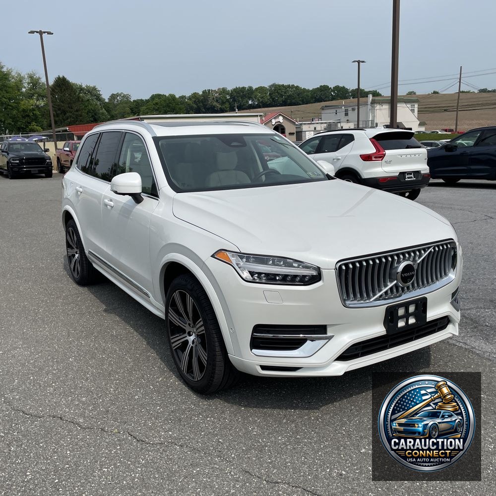 2024 Volvo XC90 T8 - Plus PHEV