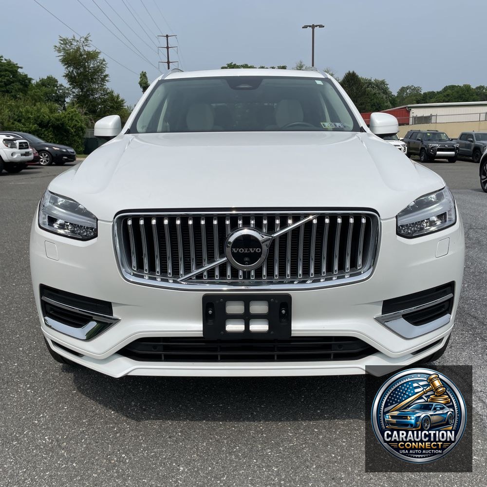 2024 Volvo XC90 T8 - Plus PHEV