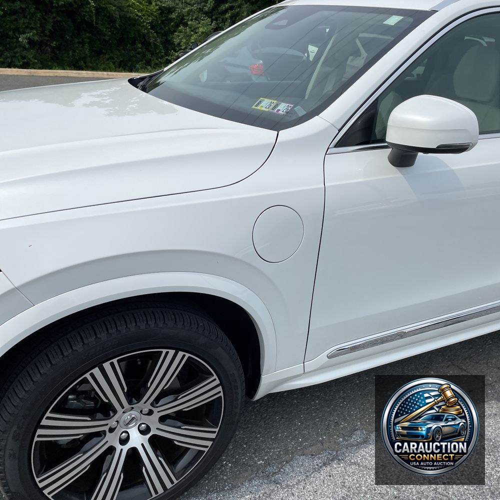 2024 Volvo XC90 T8 - Plus PHEV