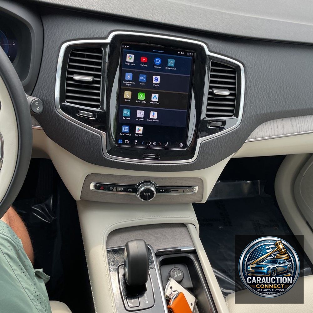 2024 Volvo XC90 T8 - Plus PHEV