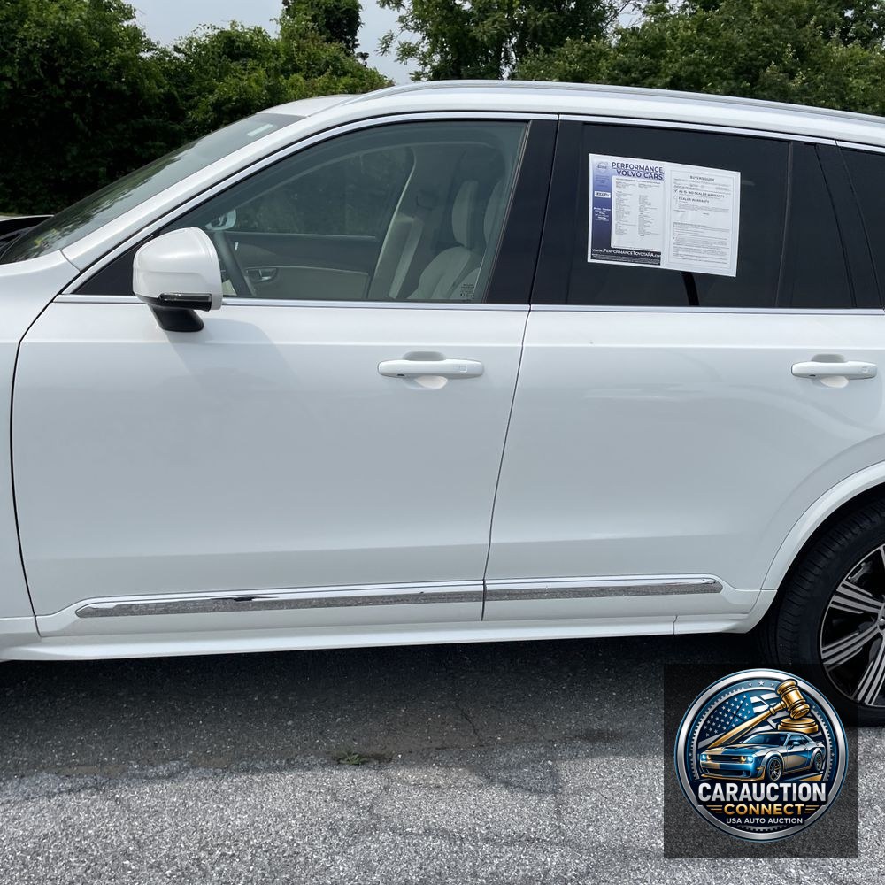 2024 Volvo XC90 T8 - Plus PHEV
