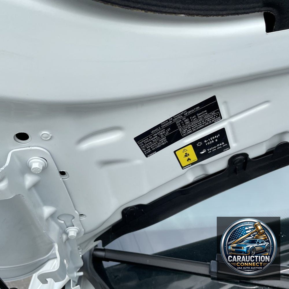 2024 Volvo XC90 T8 - Plus PHEV