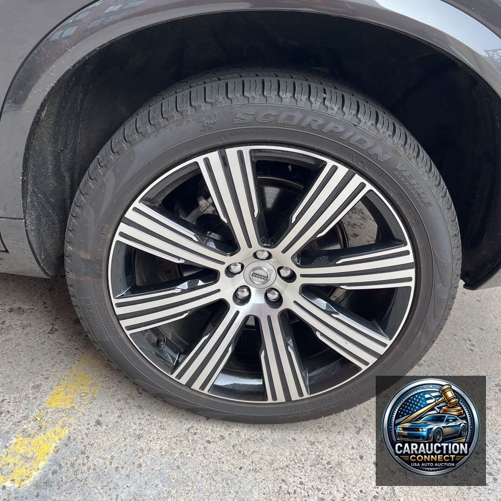 2024 Volvo XC90 T8 - Ultimate PHEV