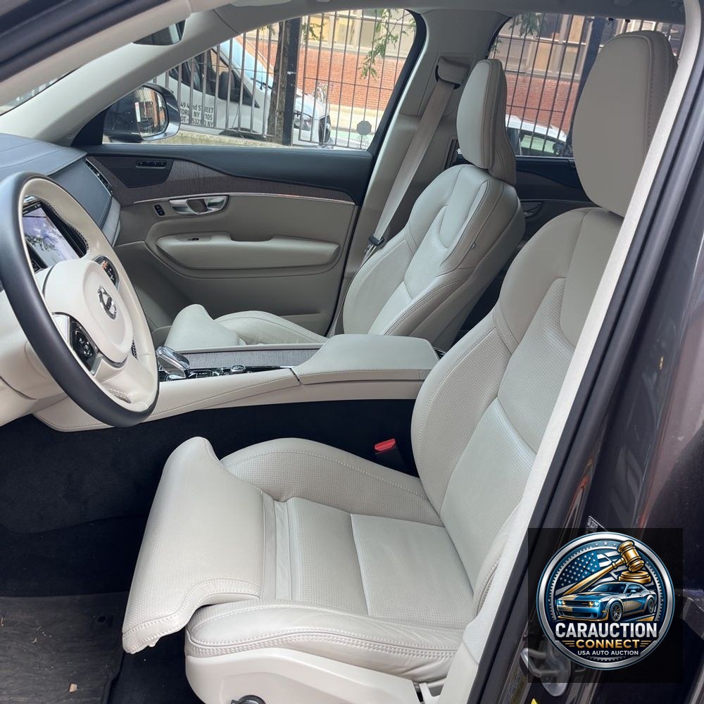 2024 Volvo XC90 T8 - Ultimate PHEV