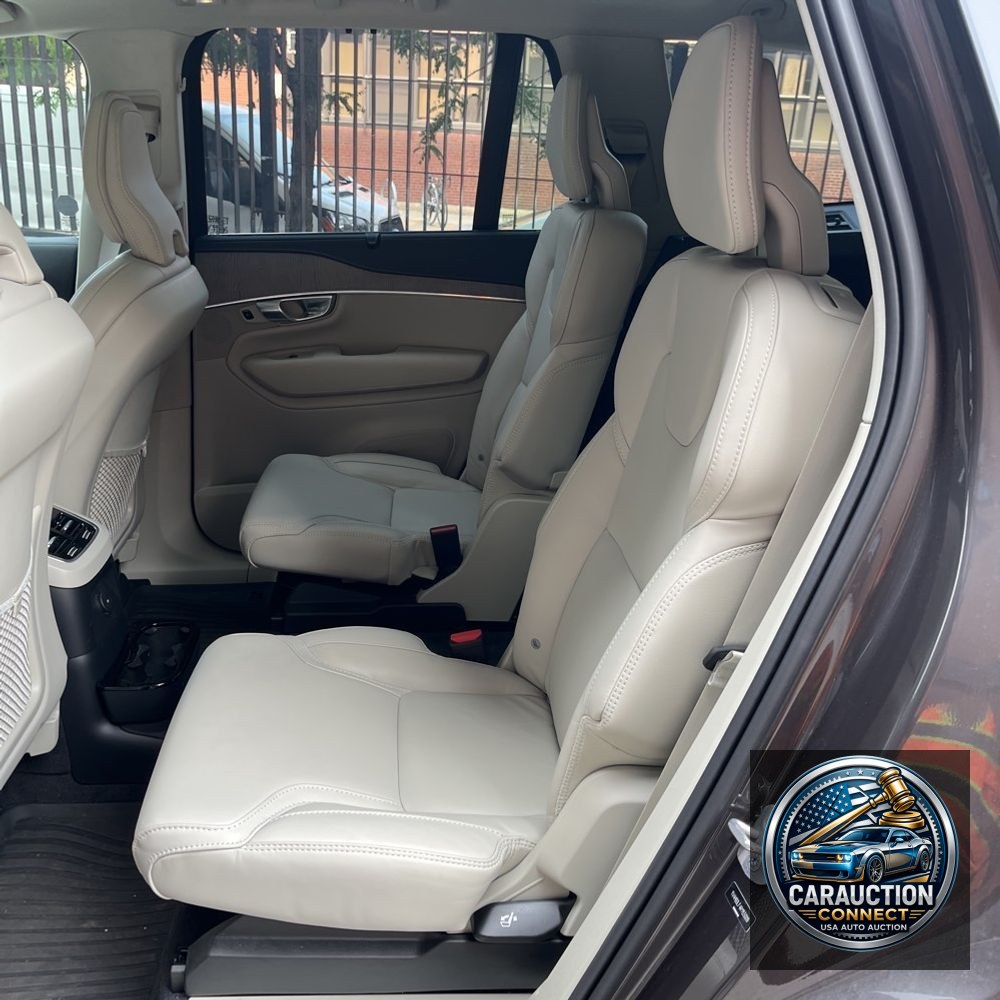 2024 Volvo XC90 T8 - Ultimate PHEV