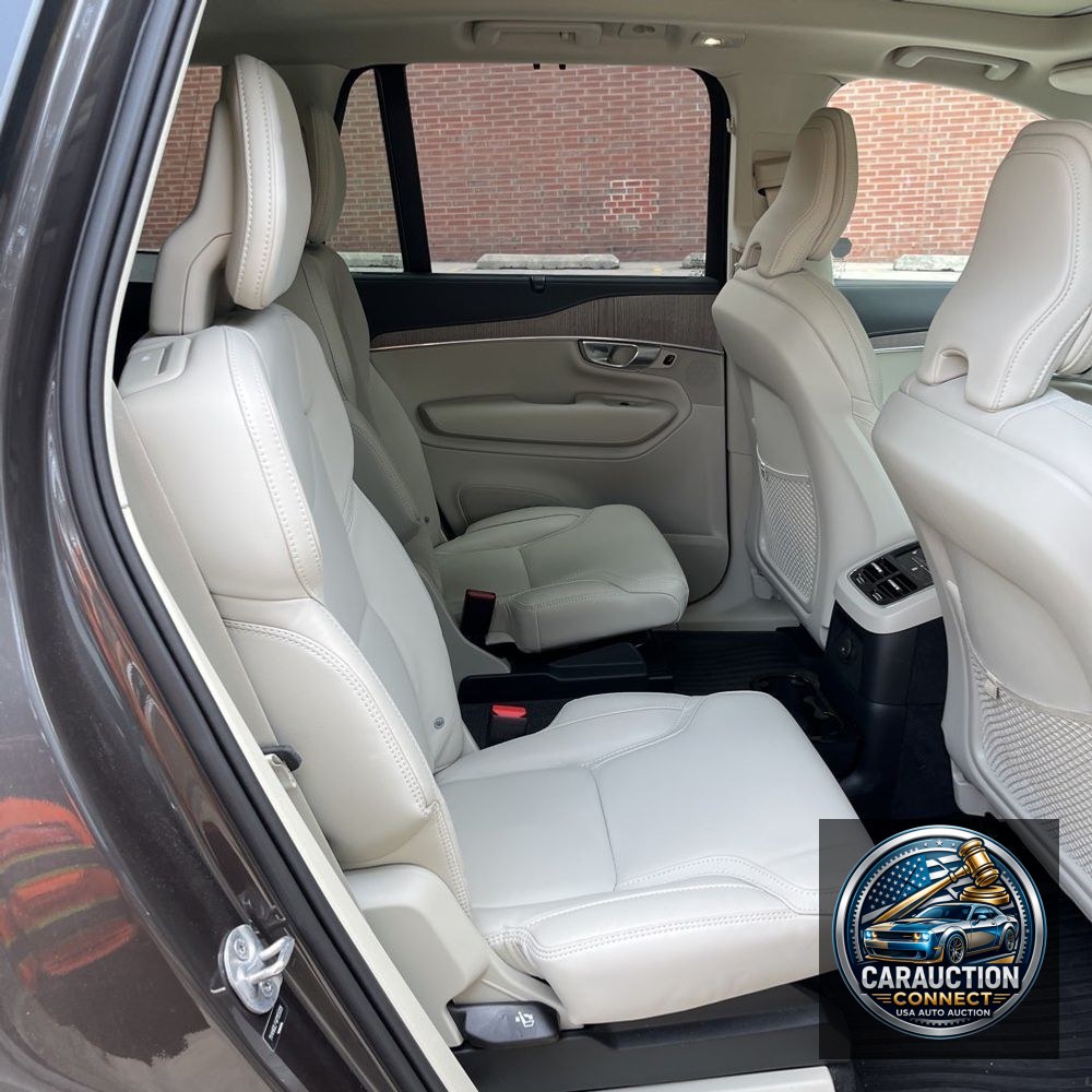 2024 Volvo XC90 T8 - Ultimate PHEV
