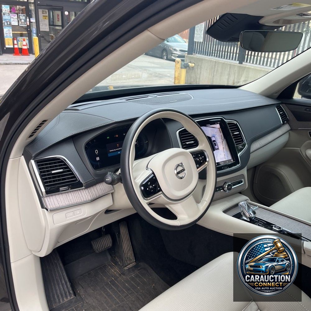 2024 Volvo XC90 T8 - Ultimate PHEV