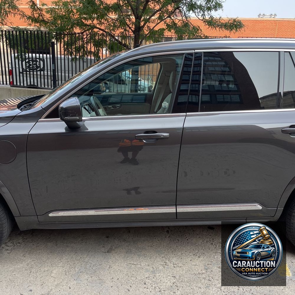 2024 Volvo XC90 T8 - Ultimate PHEV