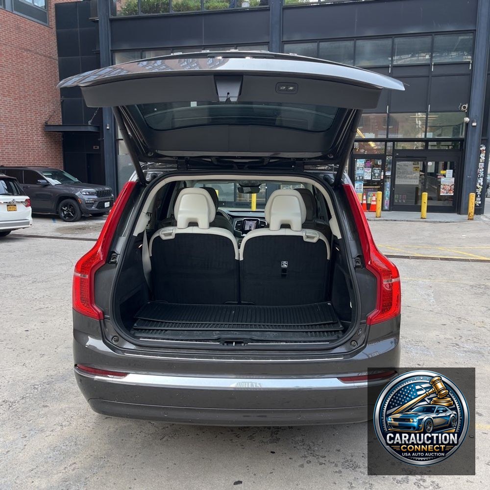 2024 Volvo XC90 T8 - Ultimate PHEV