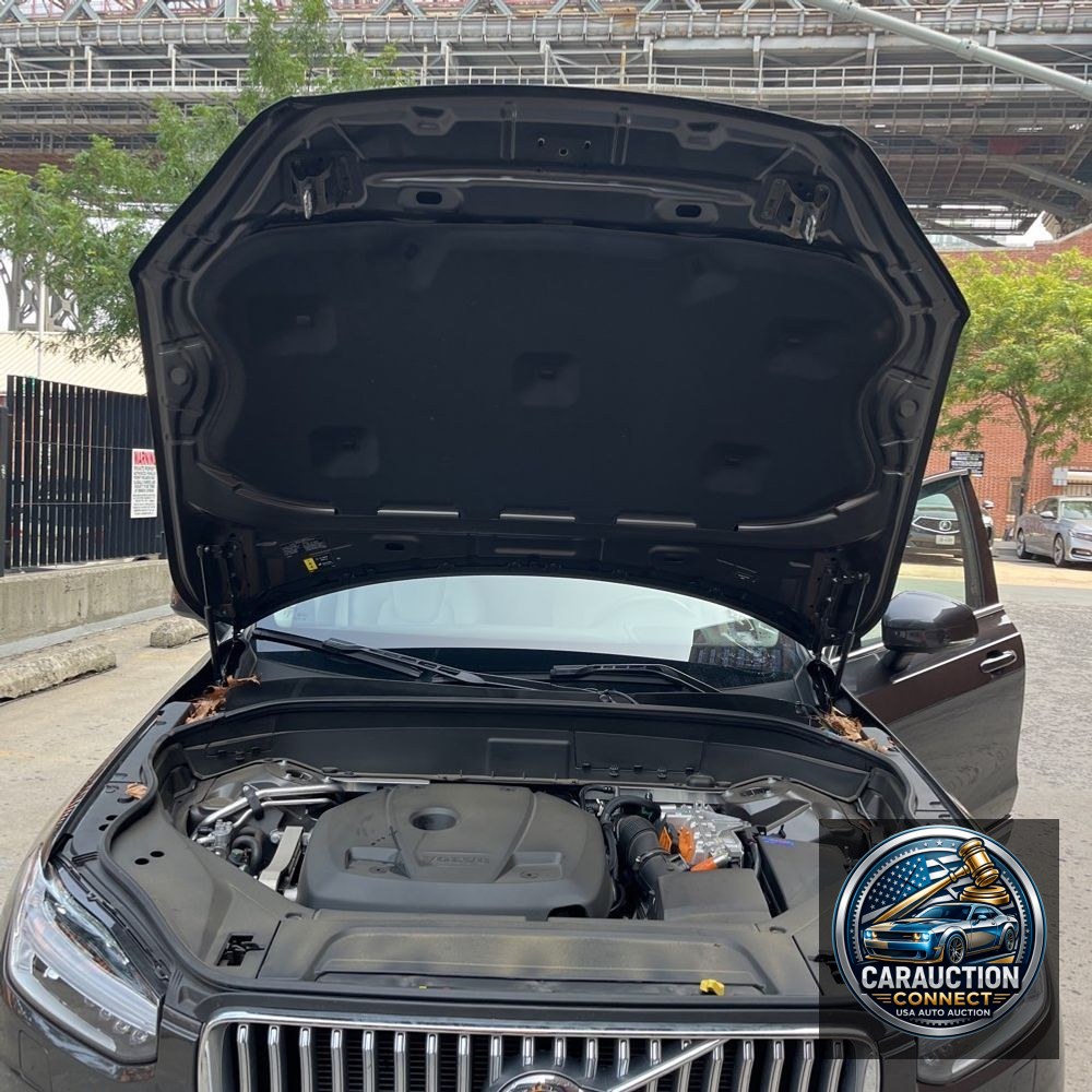 2024 Volvo XC90 T8 - Ultimate PHEV