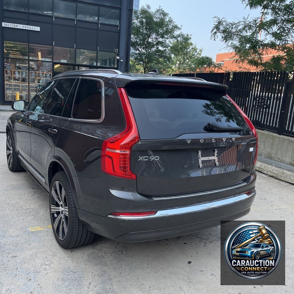 2024 Volvo XC90 T8 - Ultimate PHEV
