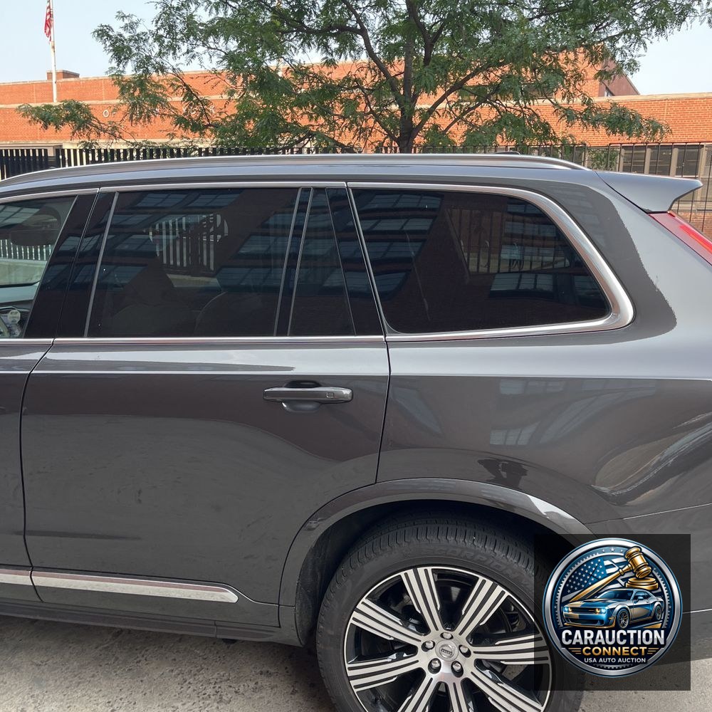 2024 Volvo XC90 T8 - Ultimate PHEV