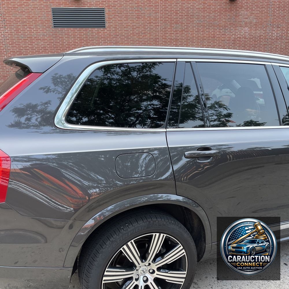 2024 Volvo XC90 T8 - Ultimate PHEV