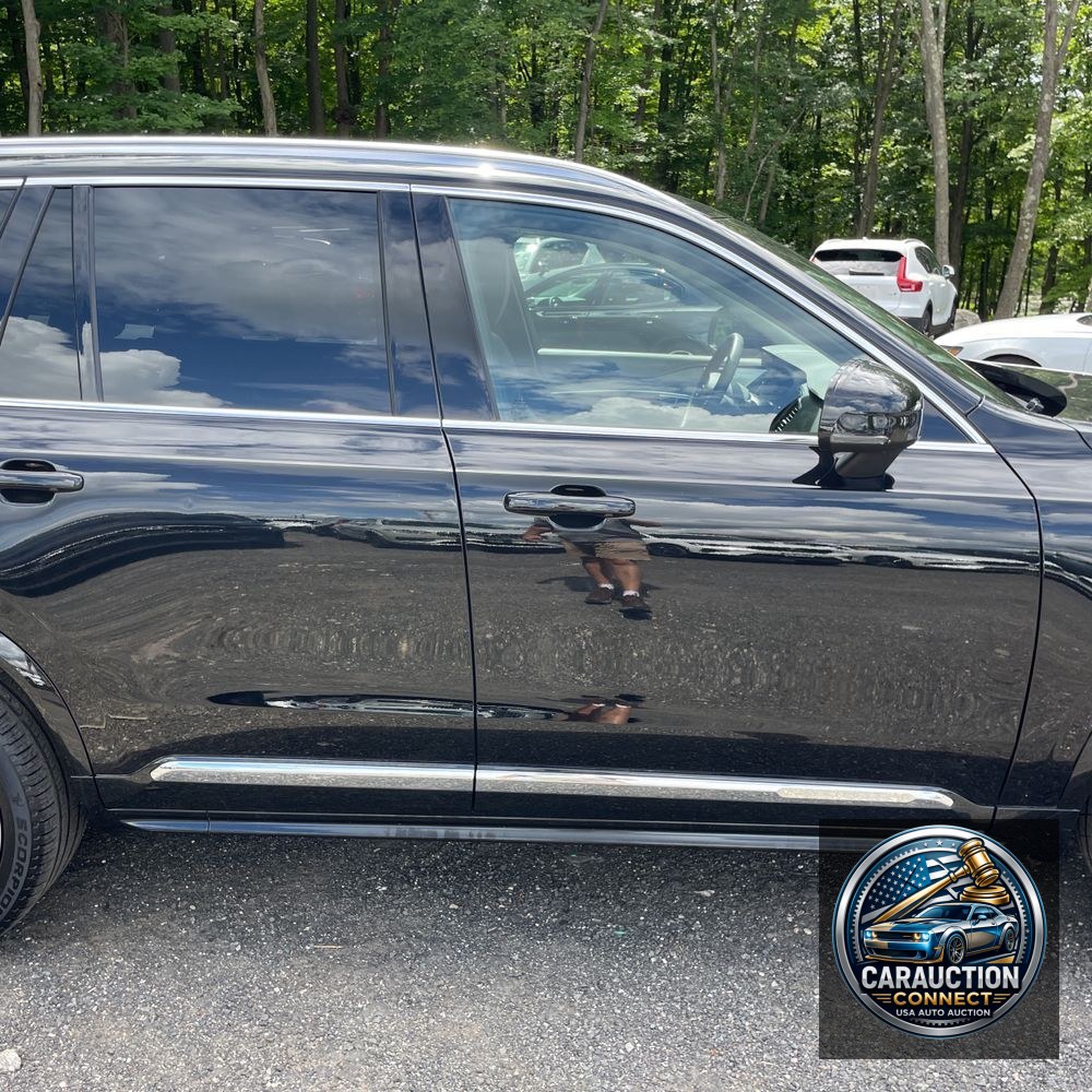 2024 Volvo XC90 T8 - Ultimate PHEV