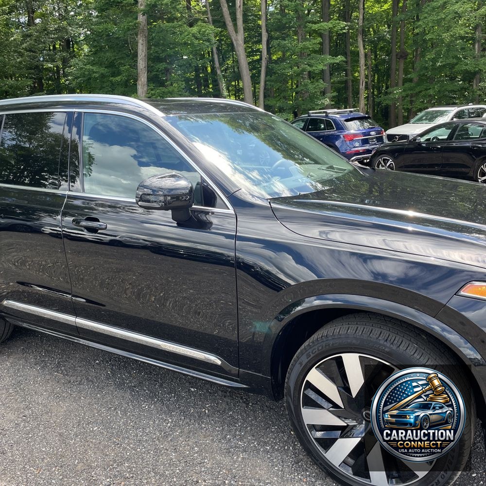 2024 Volvo XC90 T8 - Ultimate PHEV