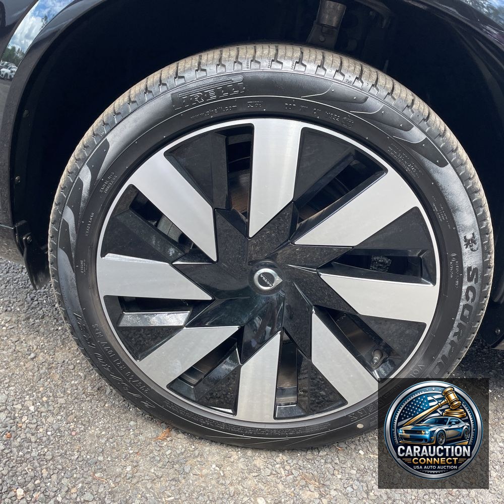 2024 Volvo XC90 T8 - Ultimate PHEV