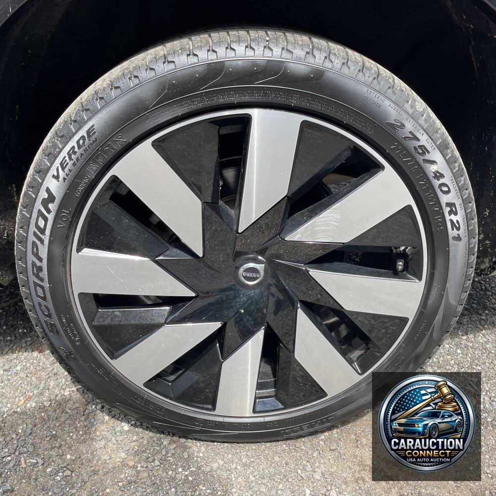 2024 Volvo XC90 T8 - Ultimate PHEV