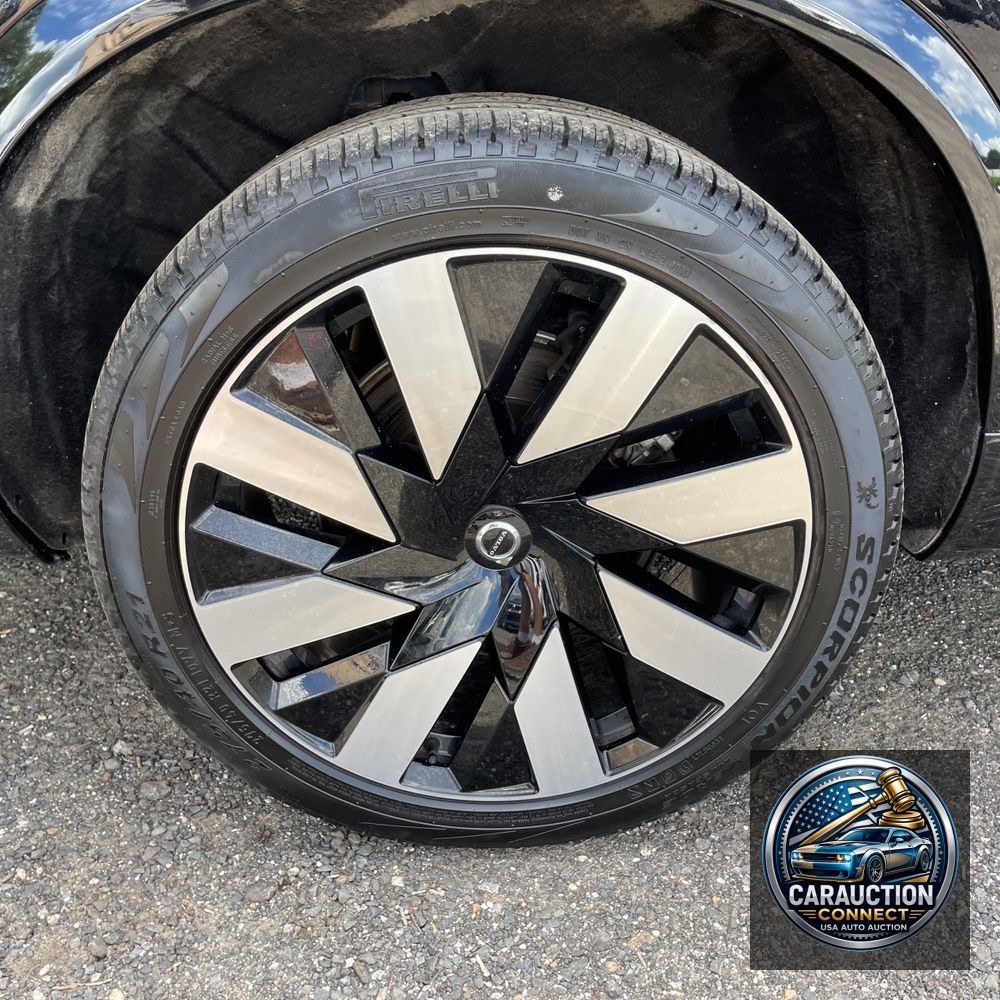 2024 Volvo XC90 T8 - Ultimate PHEV