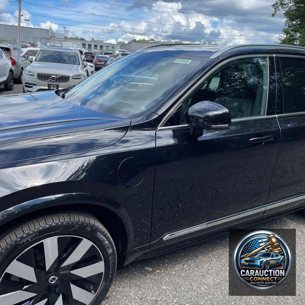 2024 Volvo XC90 T8 - Ultimate PHEV