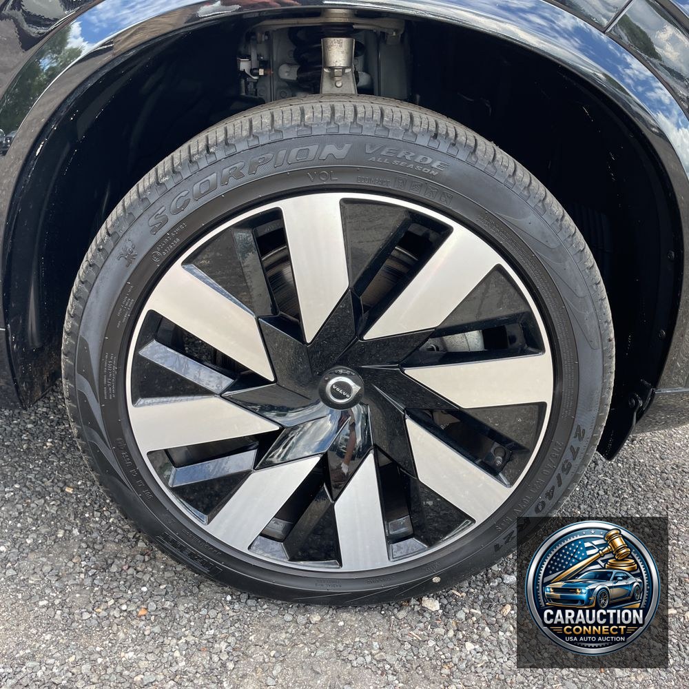2024 Volvo XC90 T8 - Ultimate PHEV