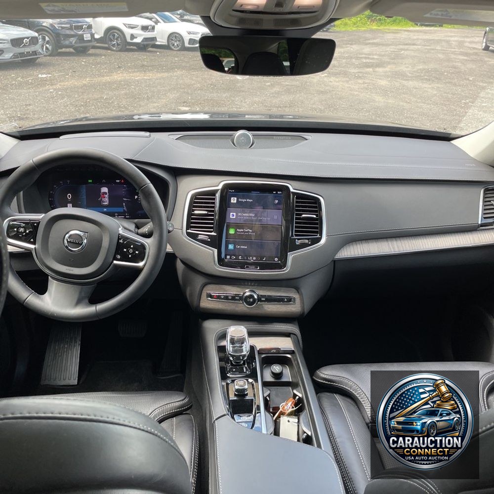 2024 Volvo XC90 T8 - Ultimate PHEV