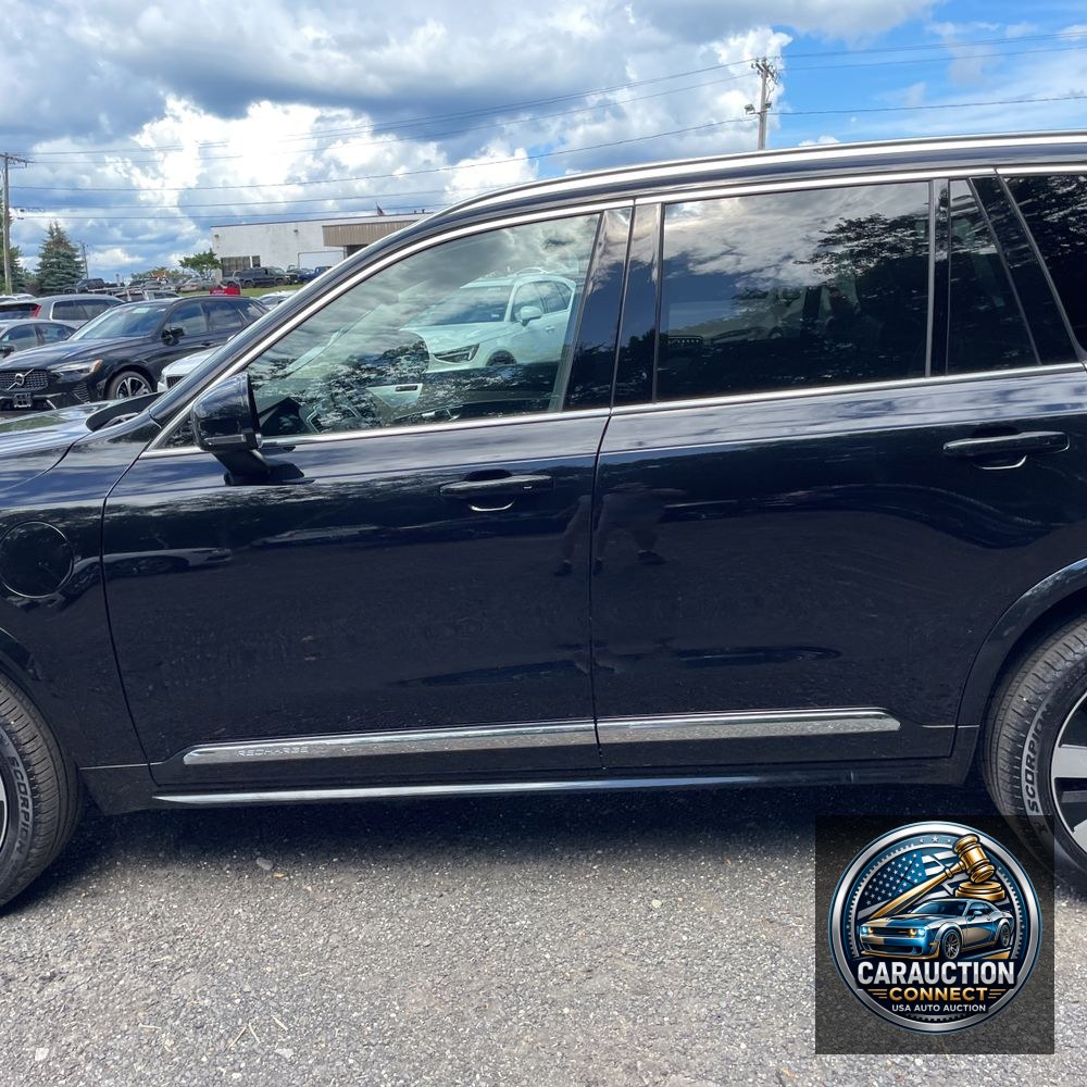 2024 Volvo XC90 T8 - Ultimate PHEV