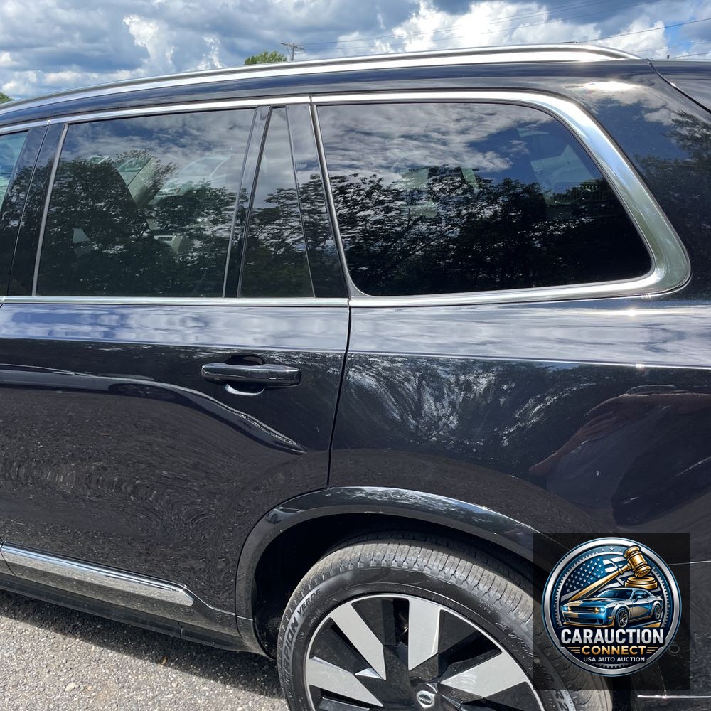 2024 Volvo XC90 T8 - Ultimate PHEV