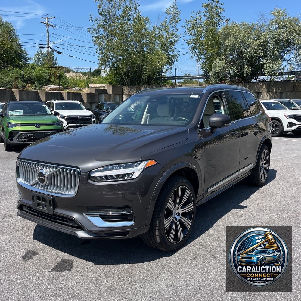 2025 Volvo XC90 T8 - Plus PHEV