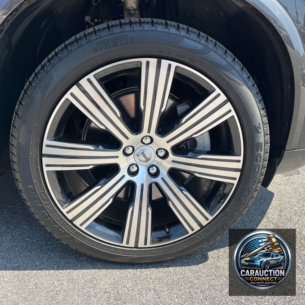 2025 Volvo XC90 T8 - Plus PHEV