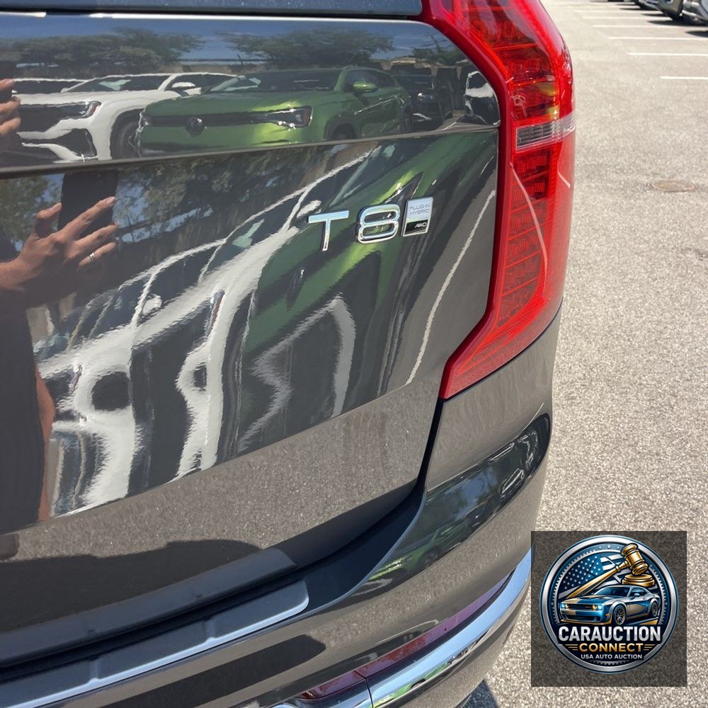 2025 Volvo XC90 T8 - Plus PHEV