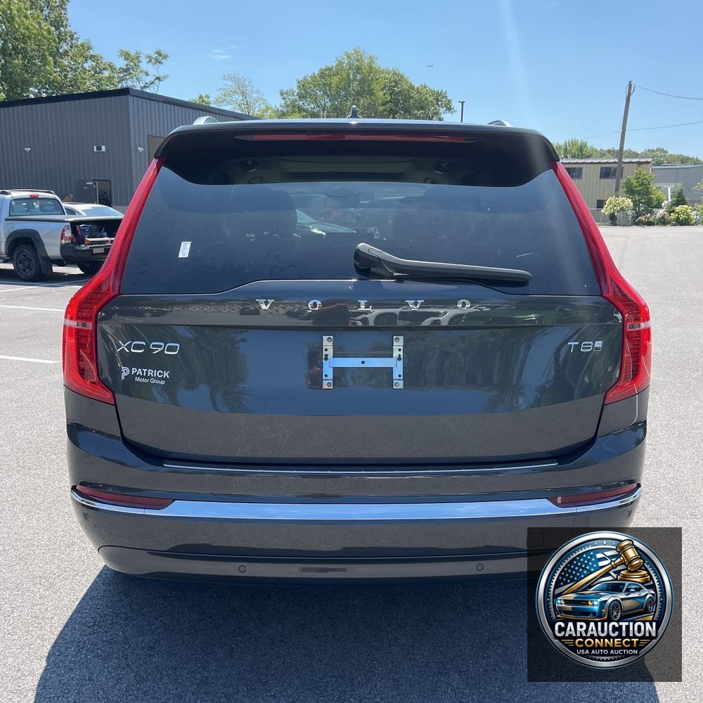 2025 Volvo XC90 T8 - Plus PHEV