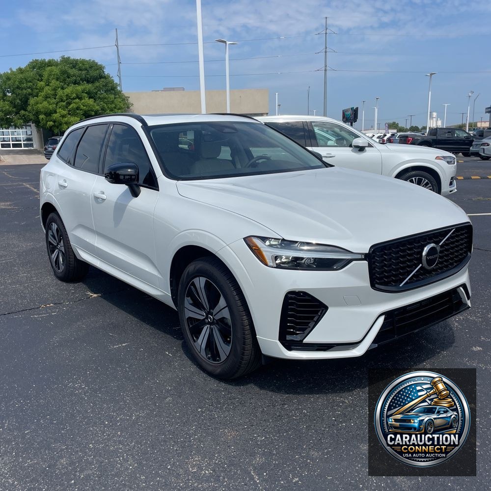 2025 Volvo XC60 T8 - Core PHEV