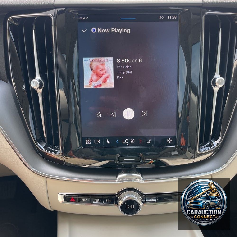 2025 Volvo XC60 T8 - Core PHEV