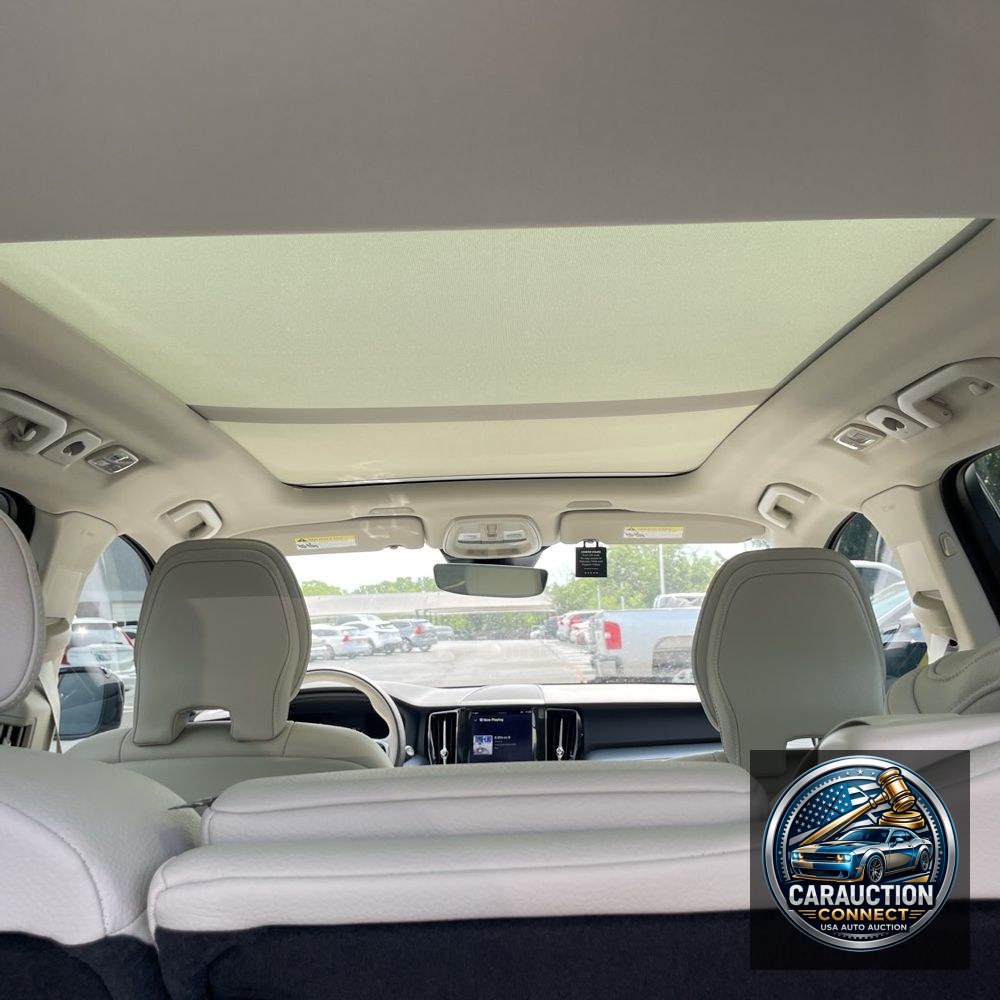 2025 Volvo XC60 T8 - Core PHEV