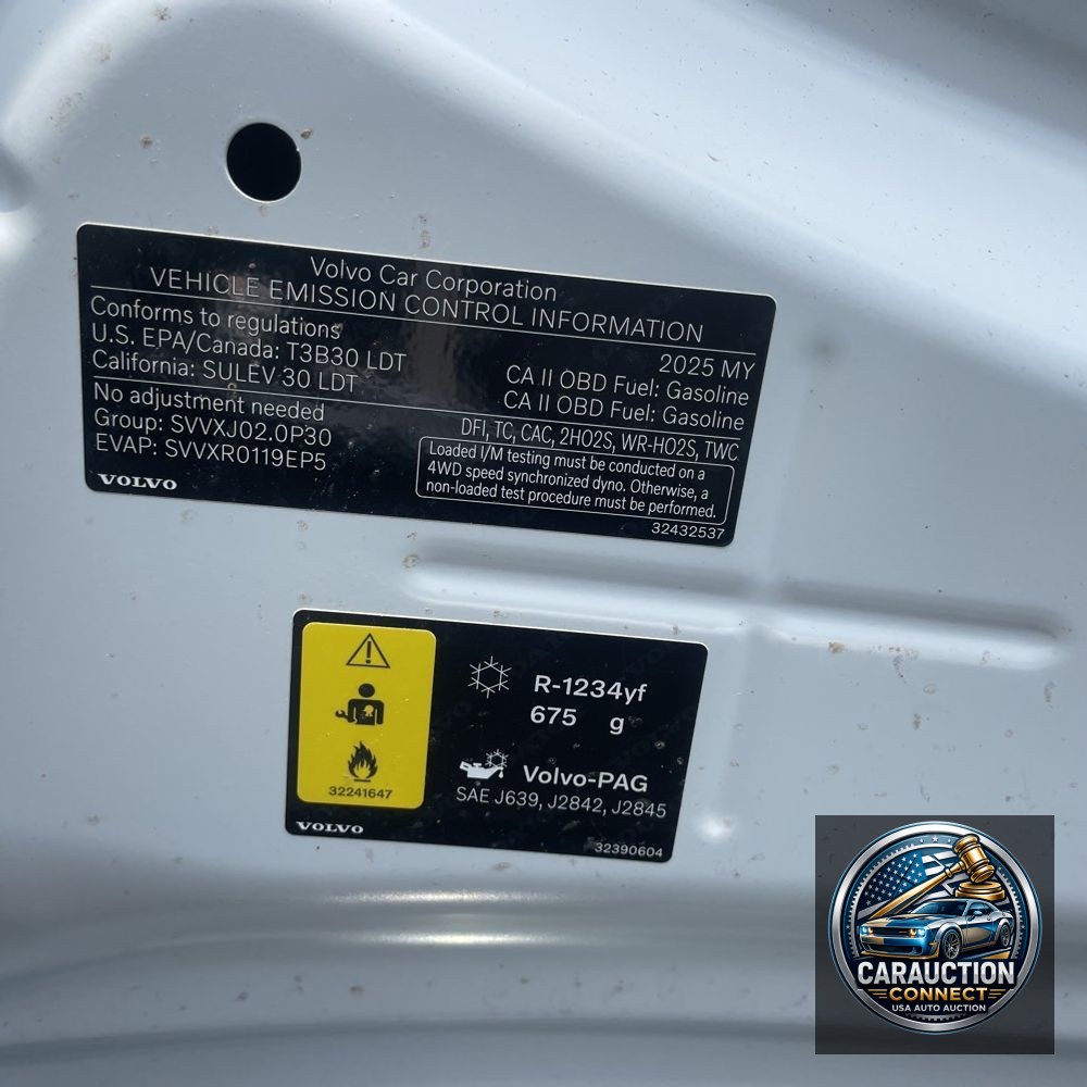 2025 Volvo XC60 T8 - Core PHEV