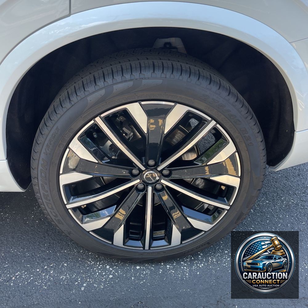 2025 Volvo XC90 B5 Plus Bright Theme 7P