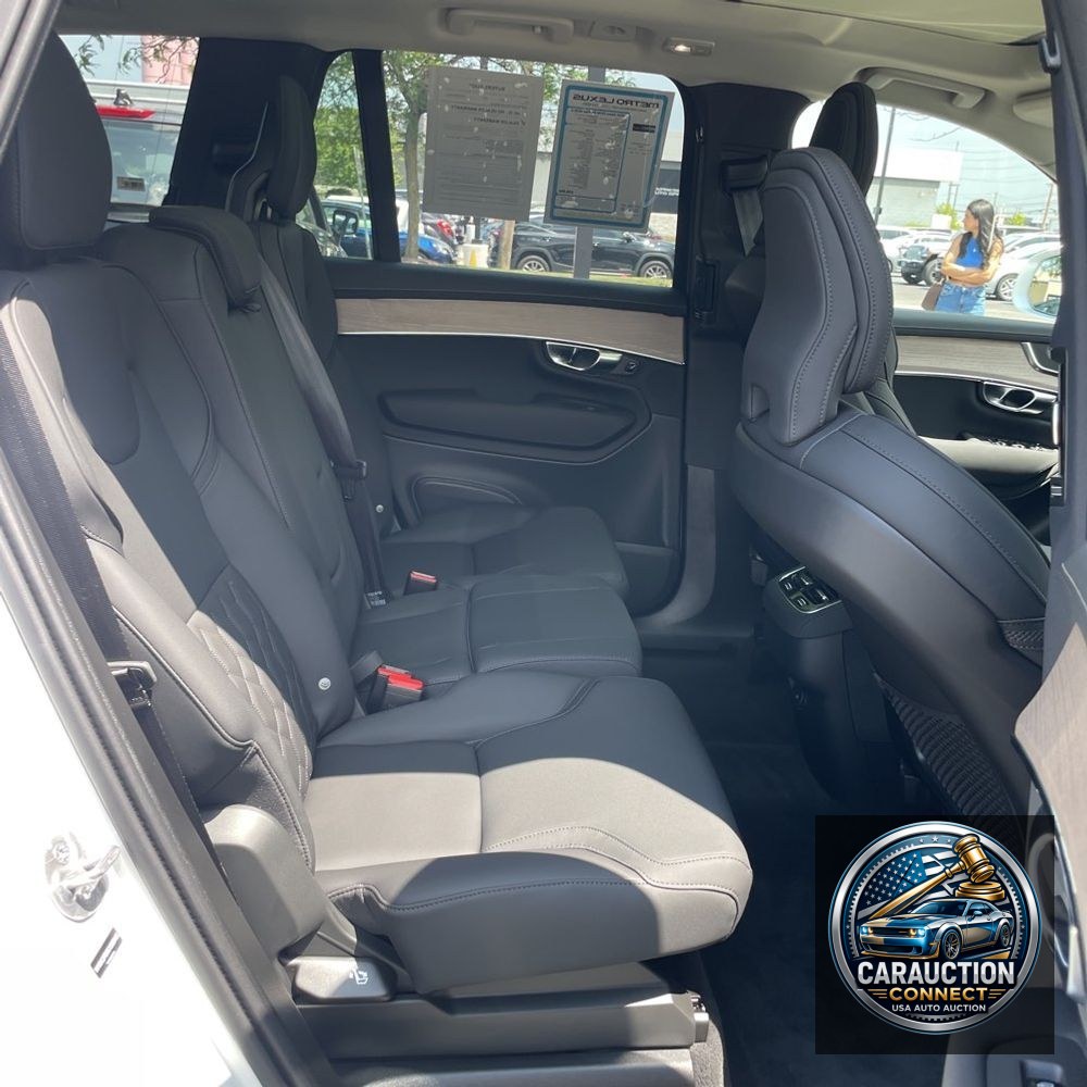 2025 Volvo XC90 B5 Plus Bright Theme 7P