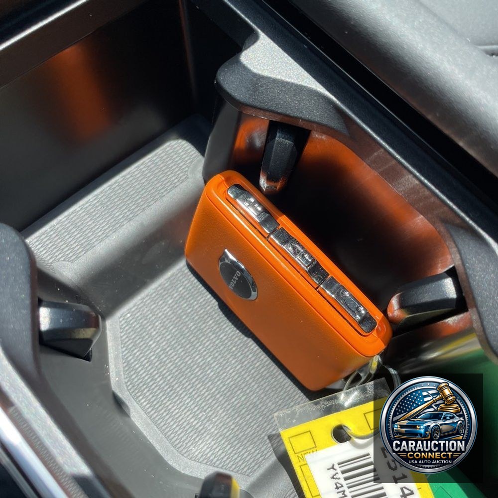 2025 Volvo XC90 B5 Plus Bright Theme 7P