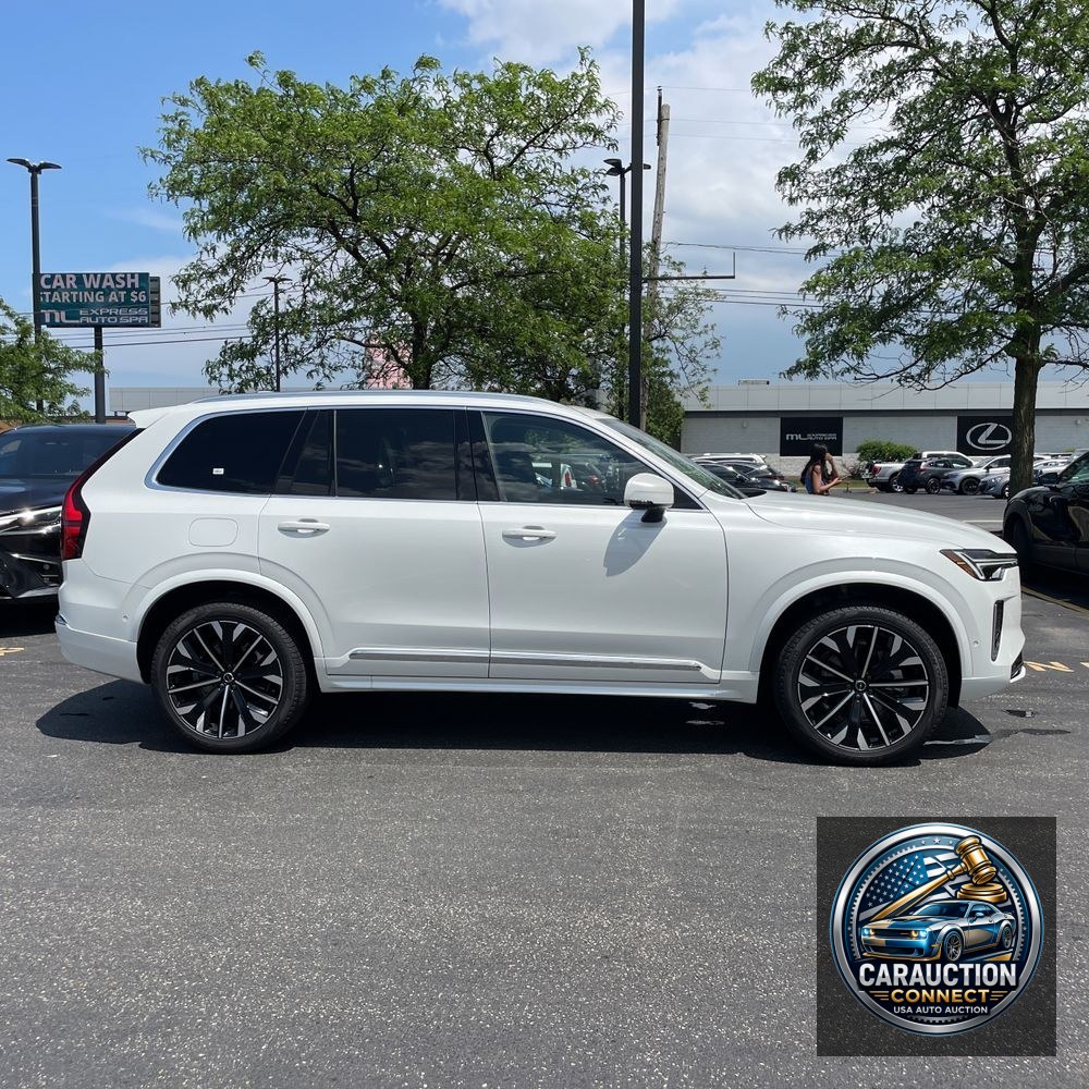 2025 Volvo XC90 B5 Plus Bright Theme 7P