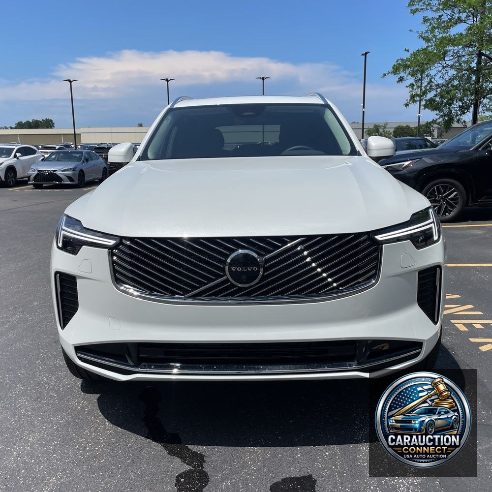 2025 Volvo XC90 B5 Plus Bright Theme 7P