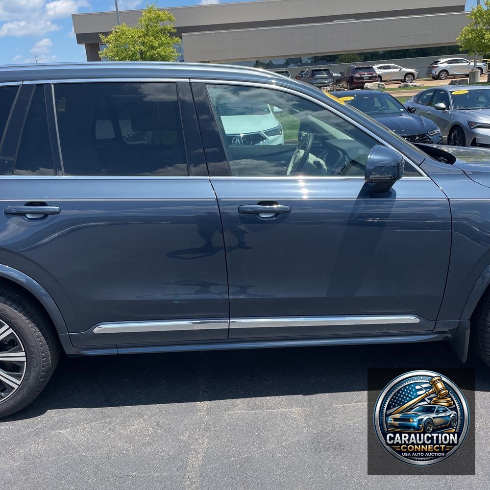 2025 Volvo XC90 B5 - Core