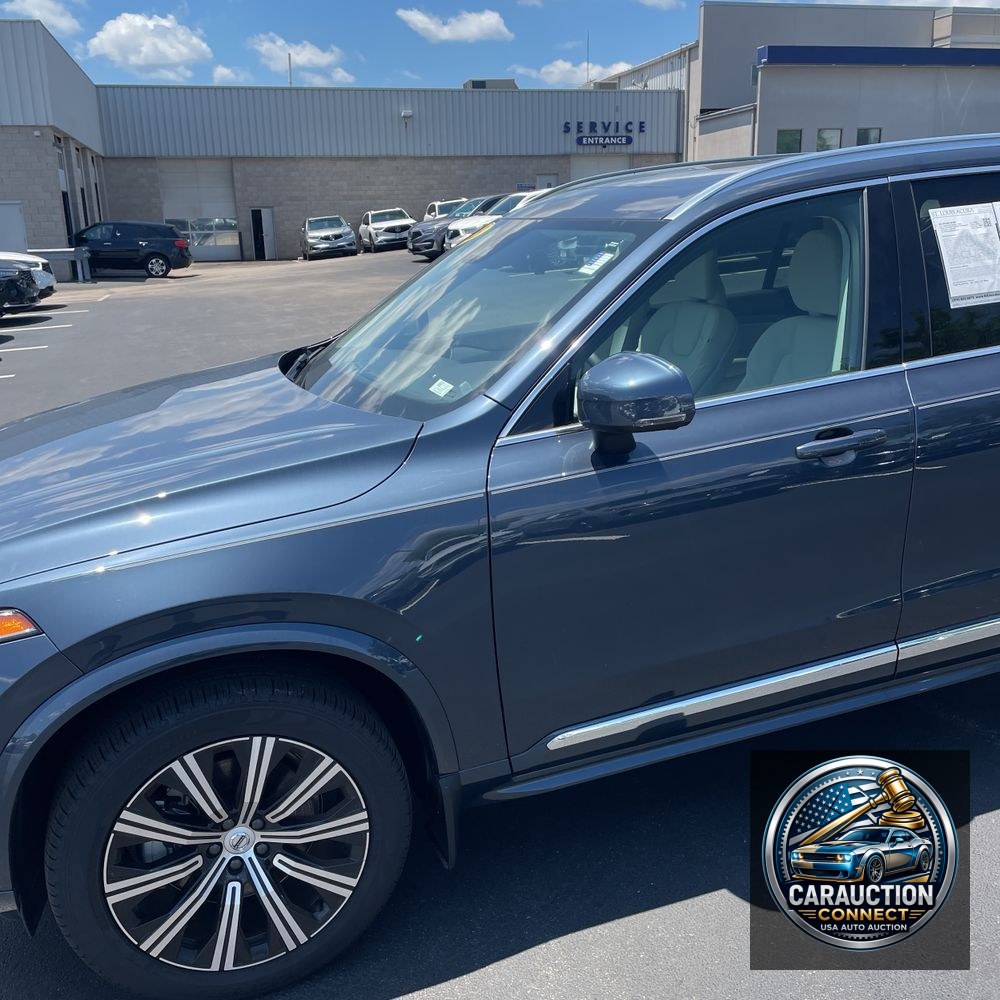 2025 Volvo XC90 B5 - Core