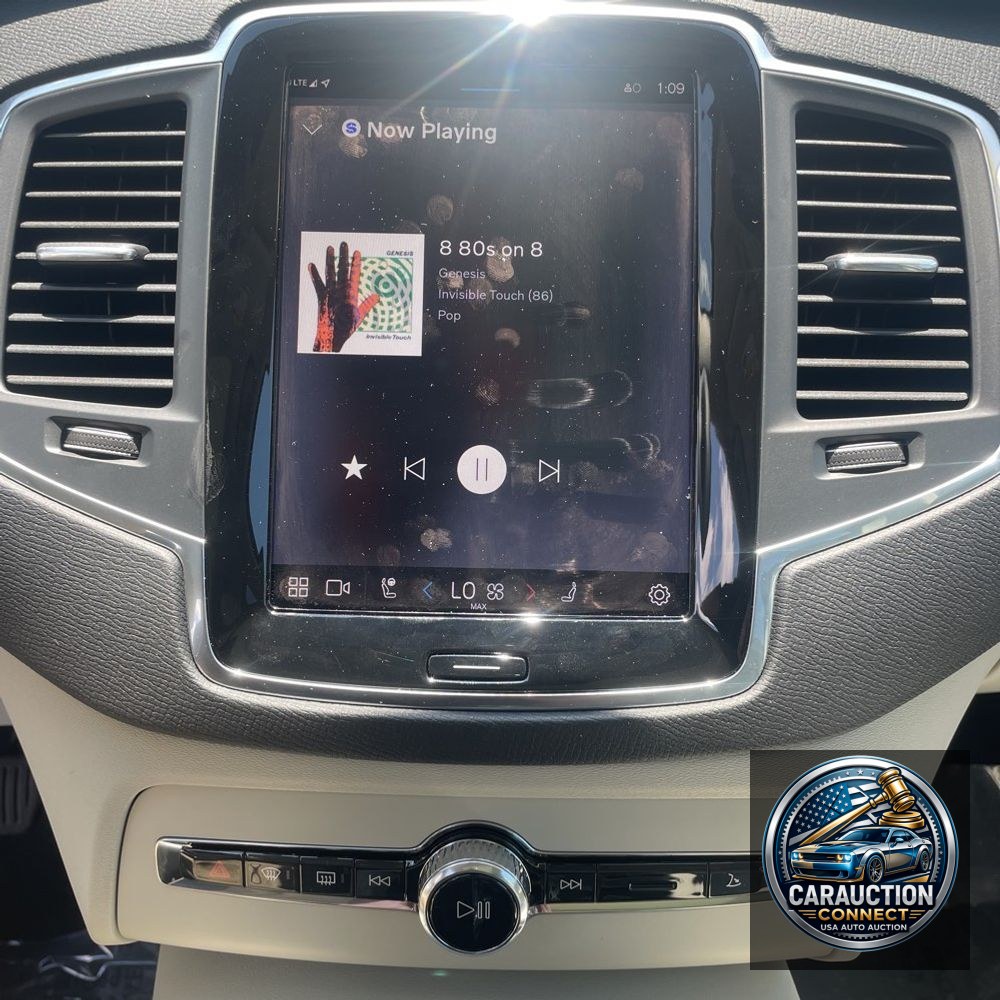 2025 Volvo XC90 B5 - Core