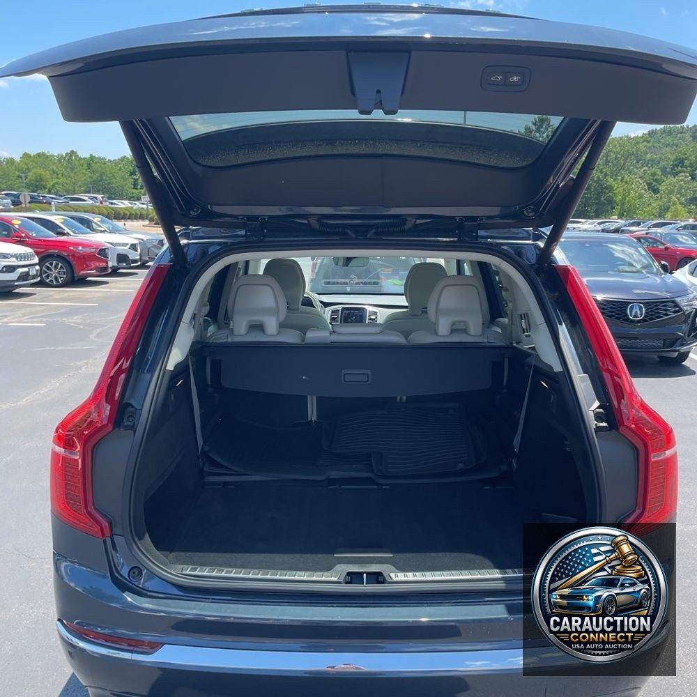 2025 Volvo XC90 B5 - Core