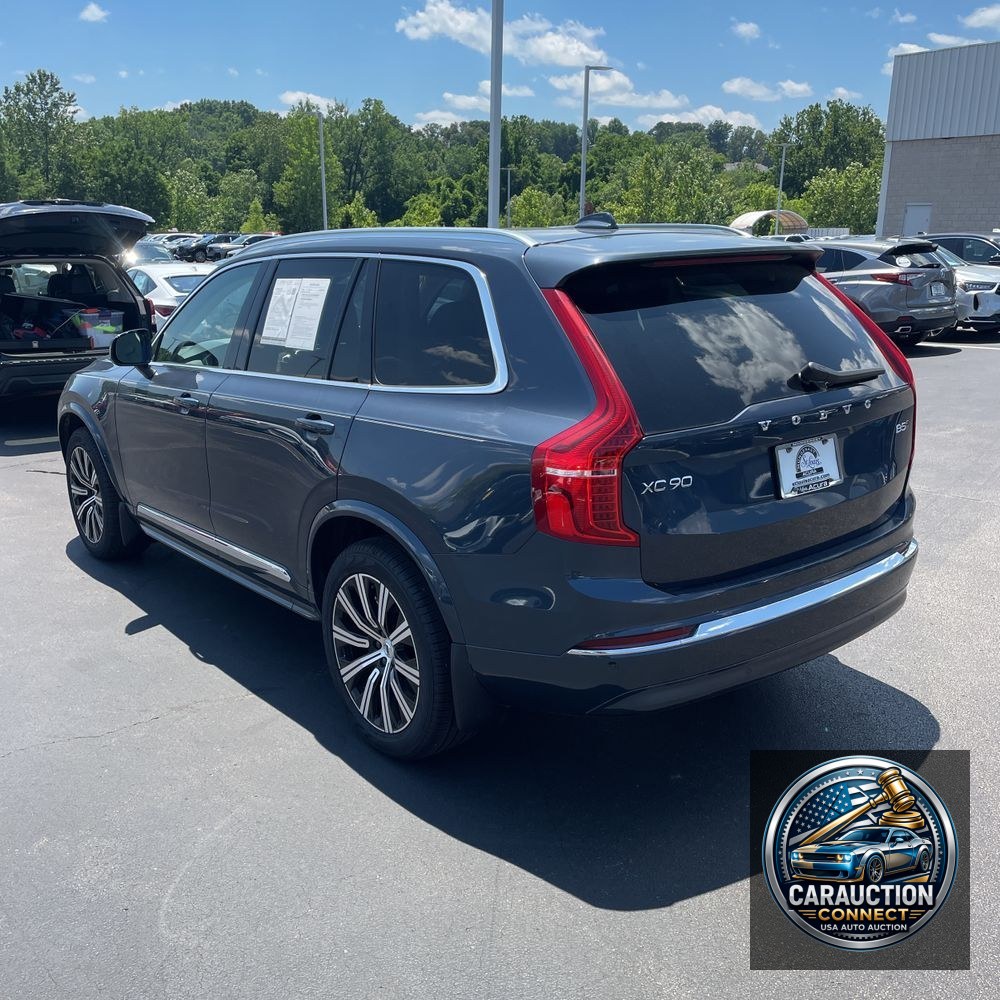 2025 Volvo XC90 B5 - Core